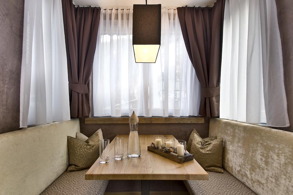 Pete Alpine Boutique Hotel - Klein Und Fein - Private Spa Suiten Und Zimmer St. Anton am Arlberg Pokój zdjęcie