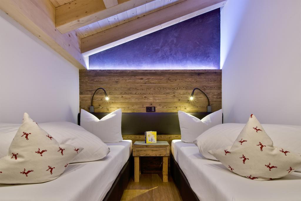 Pete Alpine Boutique Hotel - Klein Und Fein - Private Spa Suiten Und Zimmer St. Anton am Arlberg Pokój zdjęcie