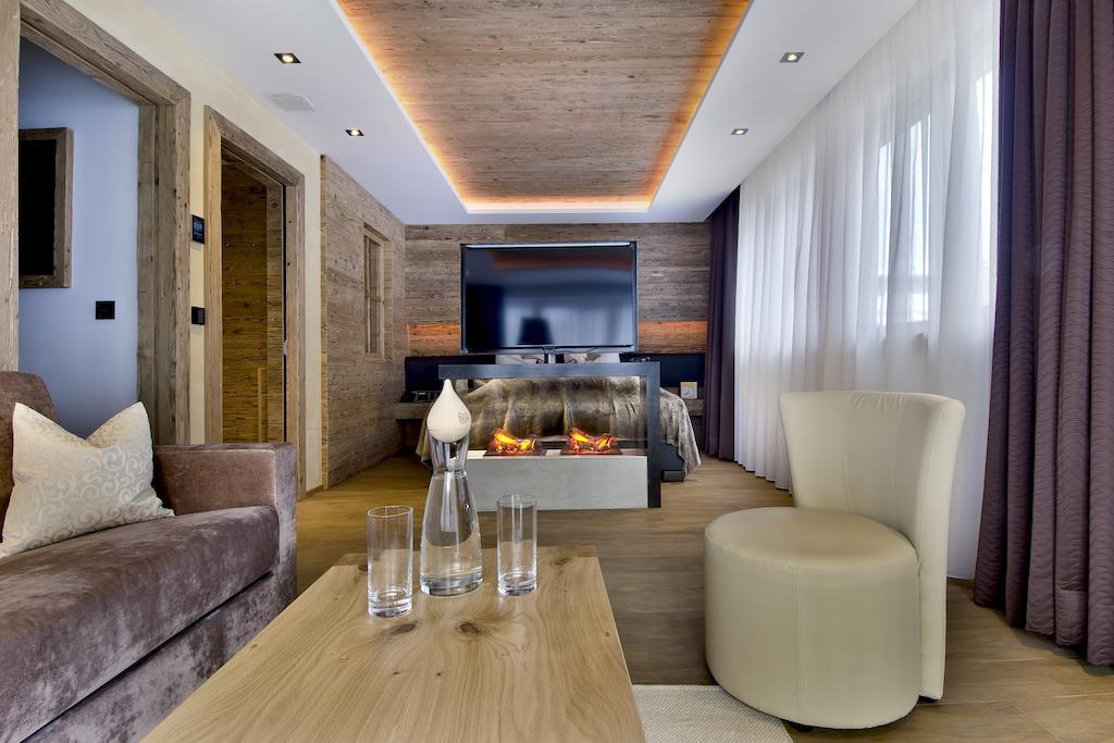 Pete Alpine Boutique Hotel - Klein Und Fein - Private Spa Suiten Und Zimmer St. Anton am Arlberg Pokój zdjęcie