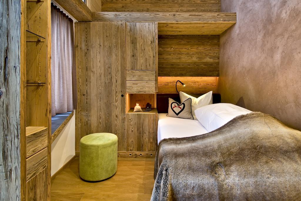 Pete Alpine Boutique Hotel - Klein Und Fein - Private Spa Suiten Und Zimmer St. Anton am Arlberg Pokój zdjęcie