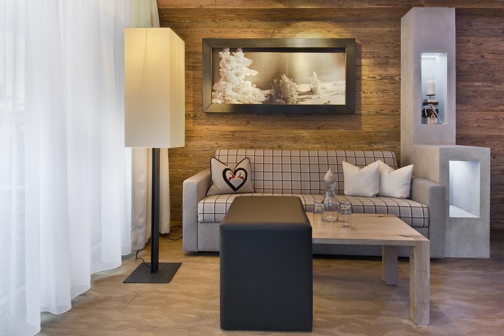 Pete Alpine Boutique Hotel - Klein Und Fein - Private Spa Suiten Und Zimmer St. Anton am Arlberg Pokój zdjęcie