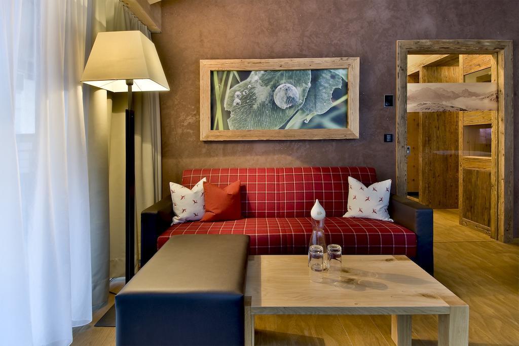 Pete Alpine Boutique Hotel - Klein Und Fein - Private Spa Suiten Und Zimmer St. Anton am Arlberg Pokój zdjęcie