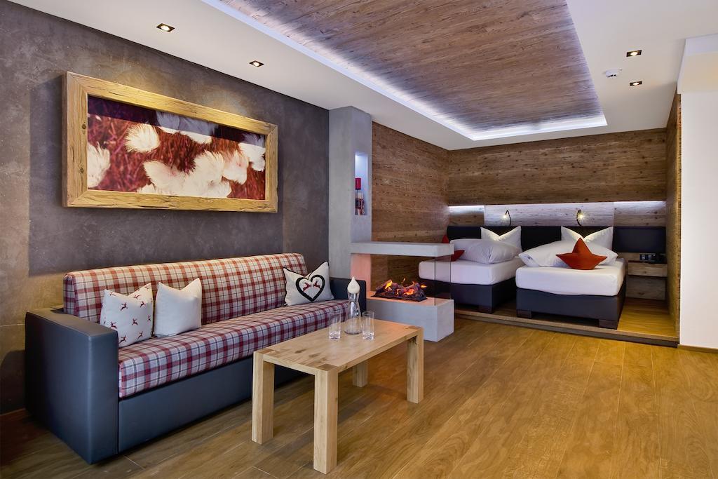 Pete Alpine Boutique Hotel - Klein Und Fein - Private Spa Suiten Und Zimmer St. Anton am Arlberg Pokój zdjęcie