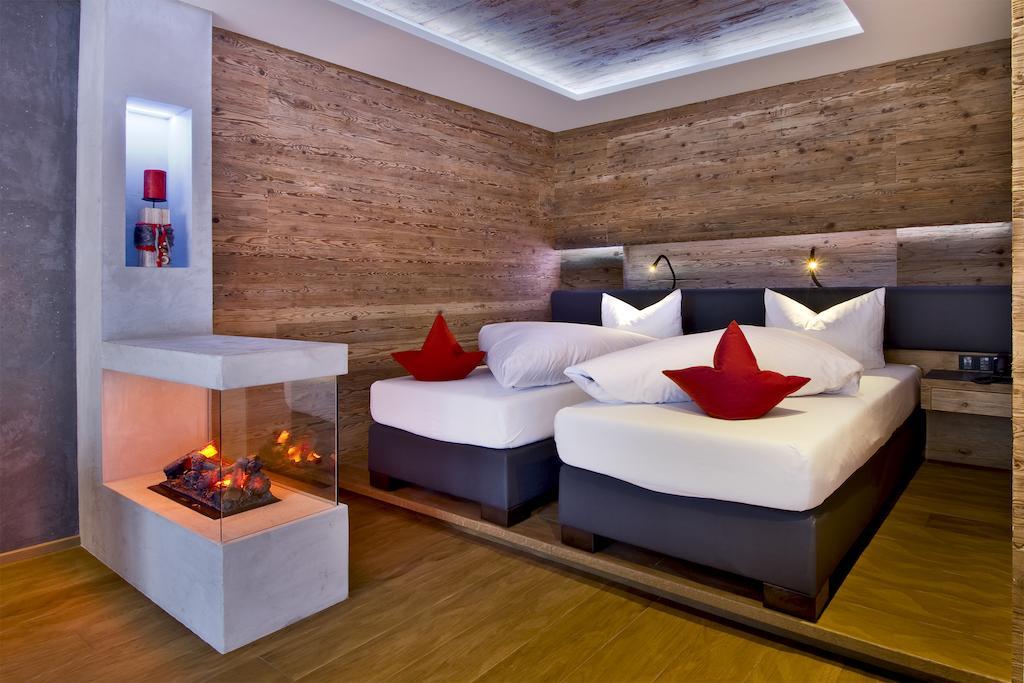Pete Alpine Boutique Hotel - Klein Und Fein - Private Spa Suiten Und Zimmer St. Anton am Arlberg Pokój zdjęcie
